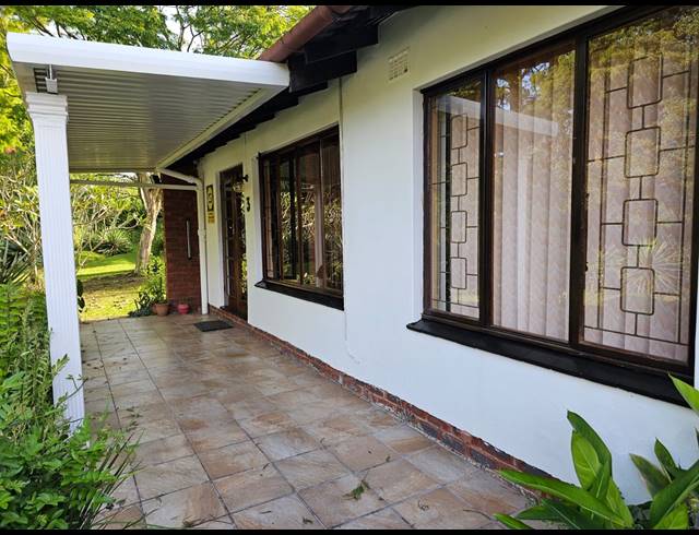 2 BEDROOM TOWNHOUSE FOR SALE IN COWIES HILL PARK